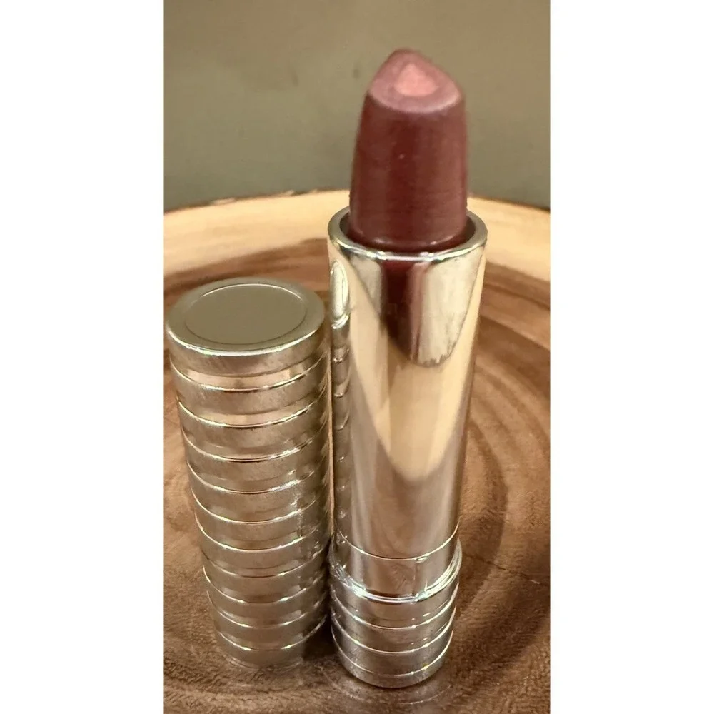 CLINIQUE DRAMATICALLY DIFFRENT LIPSTICK #11 SUGARED MAPLE .10 OZ New Silver Tube